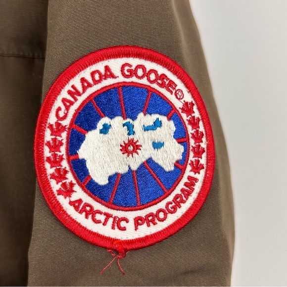 Canada Goose Chelsea Style Down Parka Women’s L Brown Arctic Program Made Canada - Picture 4 of 16